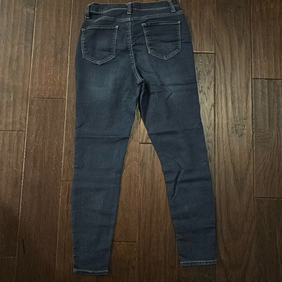 Gently used jeans - Picture 2 of 3